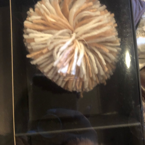 Vince Camuto Beanie Changeable Pom Poms Ivory Pink. Knit Hat Boxed Women New. - Picture 6 of 6